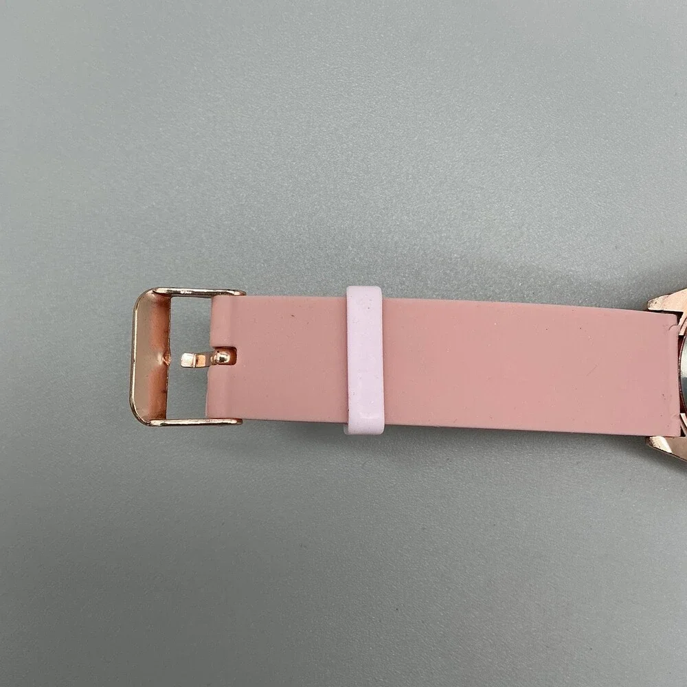 Womens Watch 39mm Pink Chevron Dial Crystal Bezel Pink Silicone Quartz W770